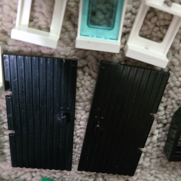 LEGO Door/Frame/Window Building Set-Green/Black/White/Gray Elements - Picture 9 of 13